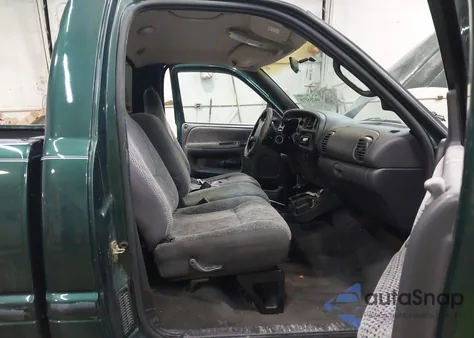 1999 Dodge Ram 1500 St из США, поврежденный, VIN 1B7HF16Y1XS212263